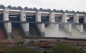 धमतरी में भारी बारिश से उफान पर नदियां