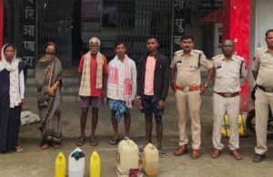 ऑपरेशन आघात में लैलूंगा पुलिस की अवैध शराब पर ताबड़तोड़ कार्रवाई