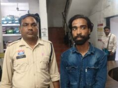 बाइक चोरी करते आरोपी को पुलिसकर्मियों ने दौड़ाकर पकड़ा, चोरी की 5 बाइक बरामद