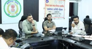 मैदानी काम में तेजी लाएं, गिरदावरी शत-प्रतिशत पूरी कराएं-कलेक्टर