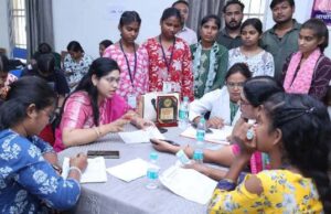 छात्राओं की स्वास्थ्य जांच से उपचार तक की सुविधा, गर्ल्स कॉलेज में लगा विशेष स्वास्थ्य शिविर