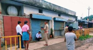 नेशनल हाईवे-49 पर सड़क के बीच खतरनाक तरीके से वाहन खड़ा करने वालों पर एफआईआर