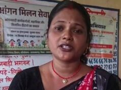 ‘आंगन मिलन सेवा’ में साझा कर रहे हितग्राही अपना अनुभव