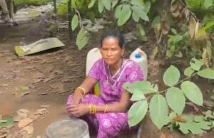 लाखा में 9 लीटर अवैध महुआ शराब के साथ महिला गिरफ्तार, बिक्री रकम भी जब्त, कोतवाली पुलिस की कार्रवाई