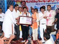 वर्षों पुरानी मांग हुई पूरी, राजपत्र लेकर गांव पहुंचे उप मुख्यमंत्री विजय शर्मा, चंदनपुर को मिली नई पहचान