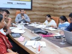 राजस्व प्रकरणों के निराकरण में तेजी लाने पूरी सक्रियता के साथ कार्य करें: कलेक्टर