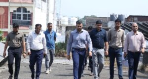 जिला अस्पताल के निर्माण कार्य में सुस्ती पर कलेक्टर सख्त