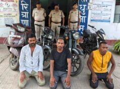 बाइक चोरी गिरोह का घरघोड़ा पुलिस ने किया पर्दाफाश, 3 आरोपी गिरफ्तार; बुलेट, स्कूटी समेत 4 चोरी की बाइक बरामद