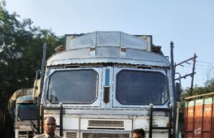 “ऑपरेशन प्रहार” के तहत पूंजीपथरा पुलिस की बड़ी कार्रवाई, 17.650 टन स्क्रैप कबाड़ से लदा 12 चक्का ट्रक जब्त