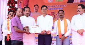 वित्त मंत्री ओ.पी.चौधरी ने सिंदूर पार्क में 350 दिव्यांगजनों को वितरित किया सहायक उपकरण