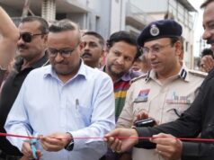 खरसिया में हेल्पिंग हैंड्स क्लब फाउंडेशन एवं रायगढ़ पुलिस के संयुक्त तत्वाधान में यातायात एवं साइबर जागरूकता अभियान का शानदार आगाज