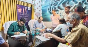 कैंसर की समय पर पहचान के लिए जिला अस्पताल में लगा निःशुल्क शिविर