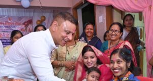 जनसेवा का नया अंदाज: आंगन तक पहुंचे अध्यक्ष, “सुनीं माताओं की बात”