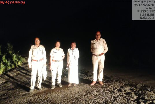 वन परिक्षेत्र में एंटी-स्नेयर वॉक एवं रात्रिकालीन गश्त के दौरान हुकिंग हटाई गई, वन्यजीवों की सुरक्षा एवं अवैध शिकार की रोकथाम हेतु वन विभाग सतर्क